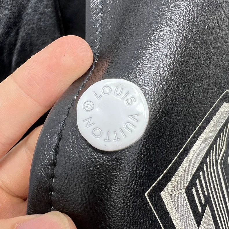 Louis Vuitton Louis Vuitton Black Leather Sleeve Baseball Jacket Size US L / EU 52-54 / 3 - 6 Thumbnail