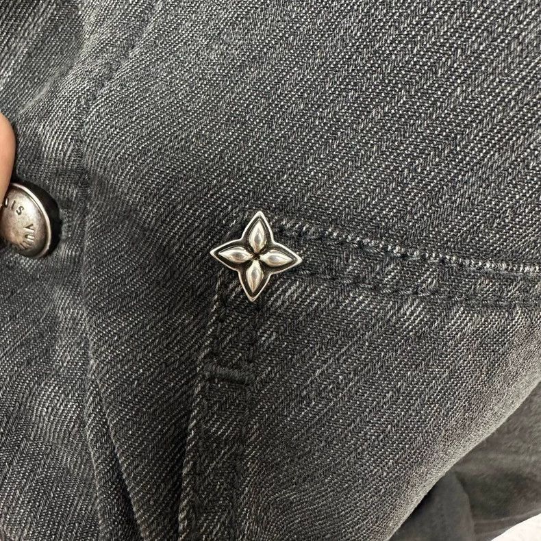 Louis Vuitton Louis Vuitton Logo Denim Jacket Size US L / EU 52-54 / 3 - 6 Thumbnail