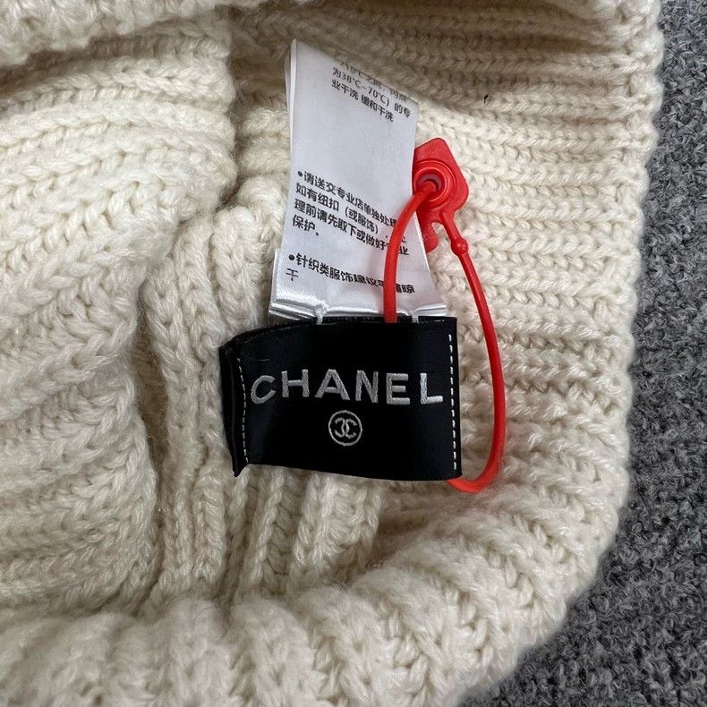 Chanel Chanel White Cashmere Logo Beanie Hat Size ONE SIZE - 4 Thumbnail