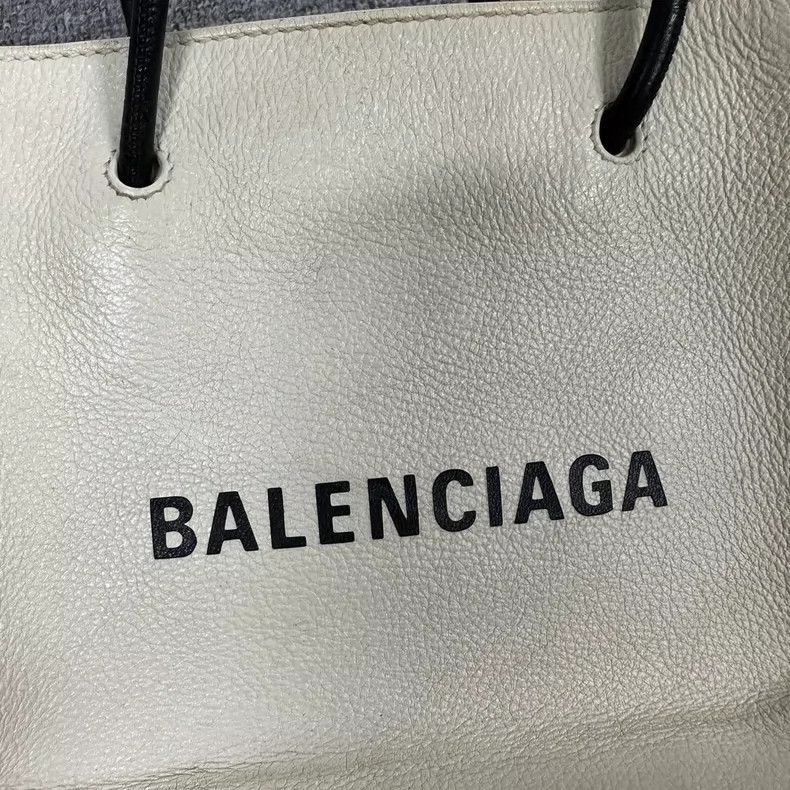 Balenciaga Balenciaga Tote Bag with Some Signs of Use Size ONE SIZE - 2 Thumbnail
