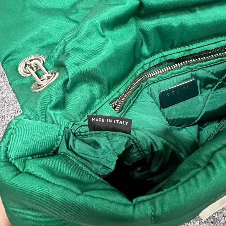 Prada Prada Green Crossbody Chain Bag Size ONE SIZE - 7 Thumbnail