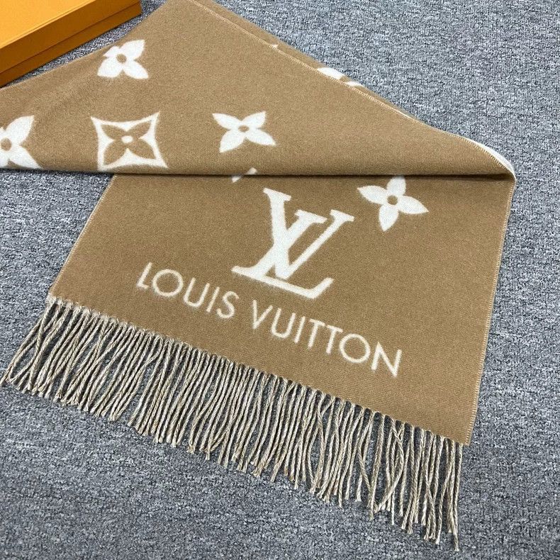 Louis Vuitton Louis Vuitton Cashmere Scarf with Tags Size ONE SIZE - 2 Thumbnail