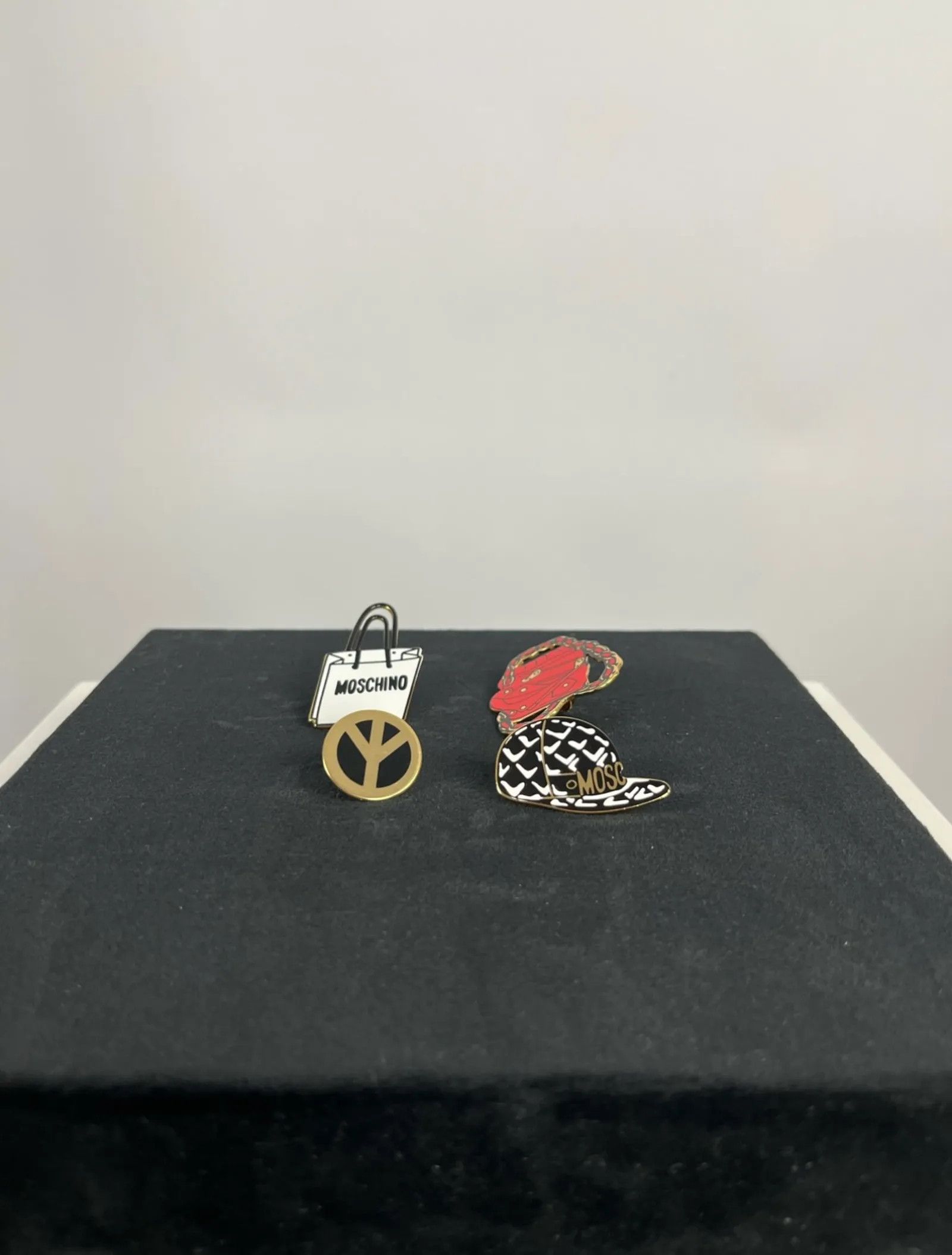 Moschino Moschino Brooch Size ONE SIZE - 2 Thumbnail