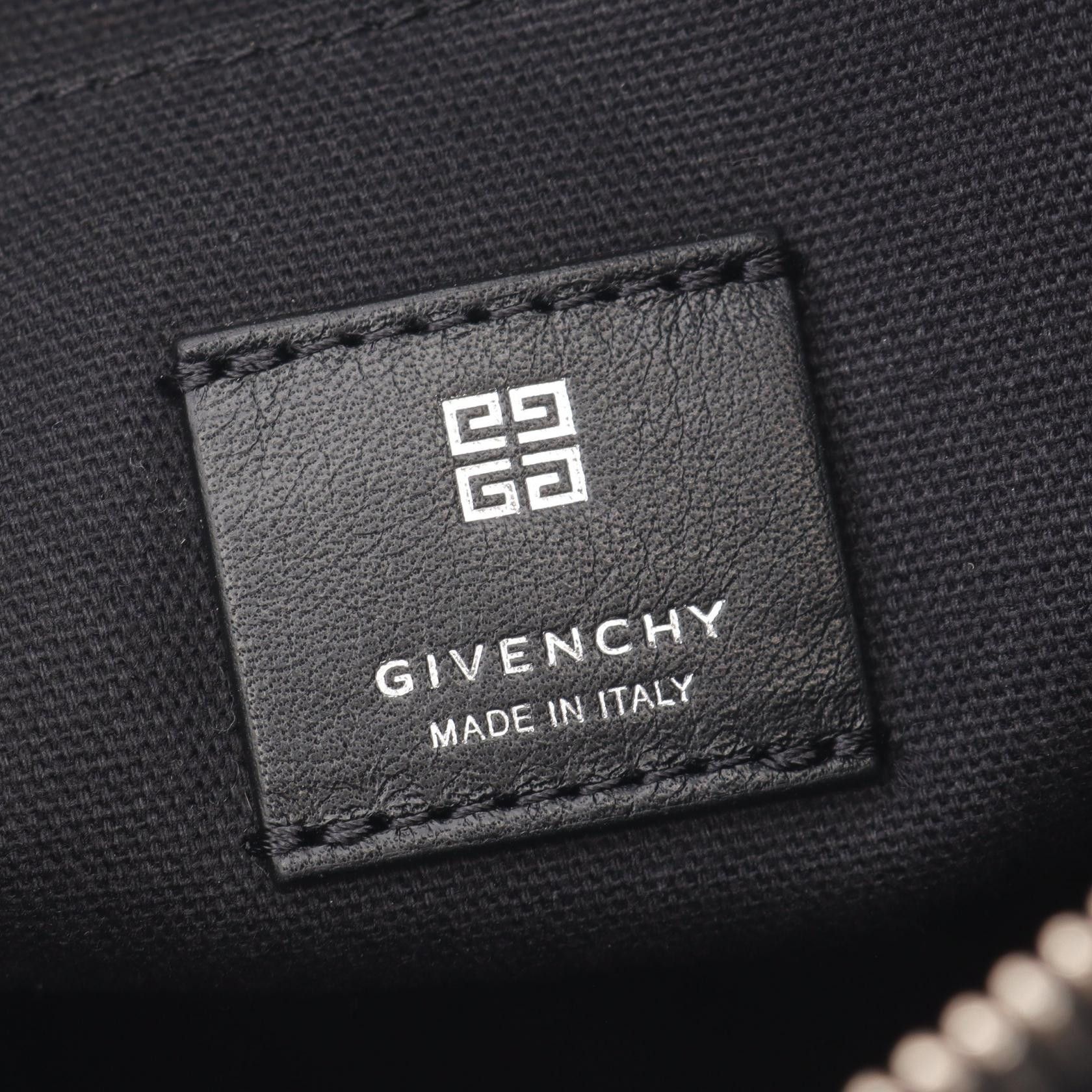 Givenchy Givenchy Givenchy VOYOU Leather Shoulder Bag Leather Crossbody Bag BK50CWK1UB001 Size ONE SIZE - 4 Thumbnail
