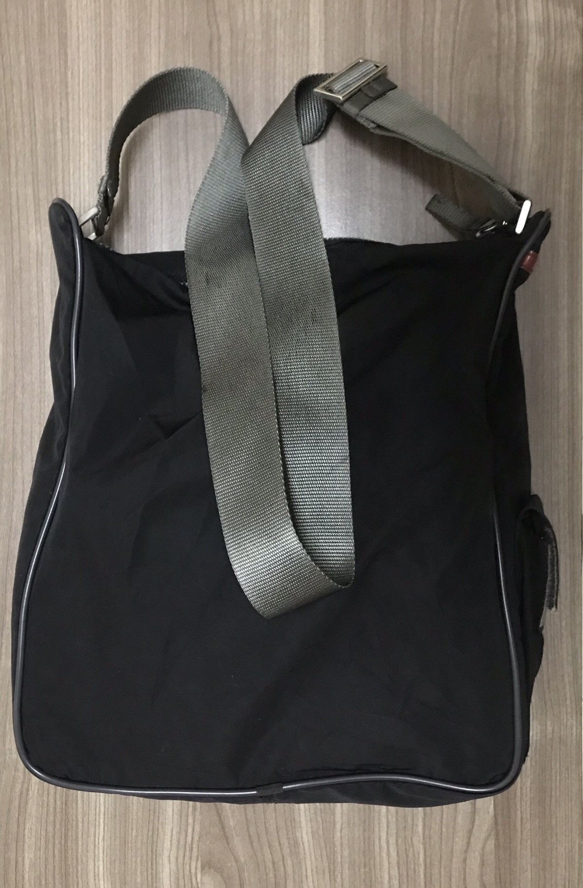 Prada PRADA SLING BAG MADE IN ITALY RARE Size ONE SIZE - 2 Thumbnail