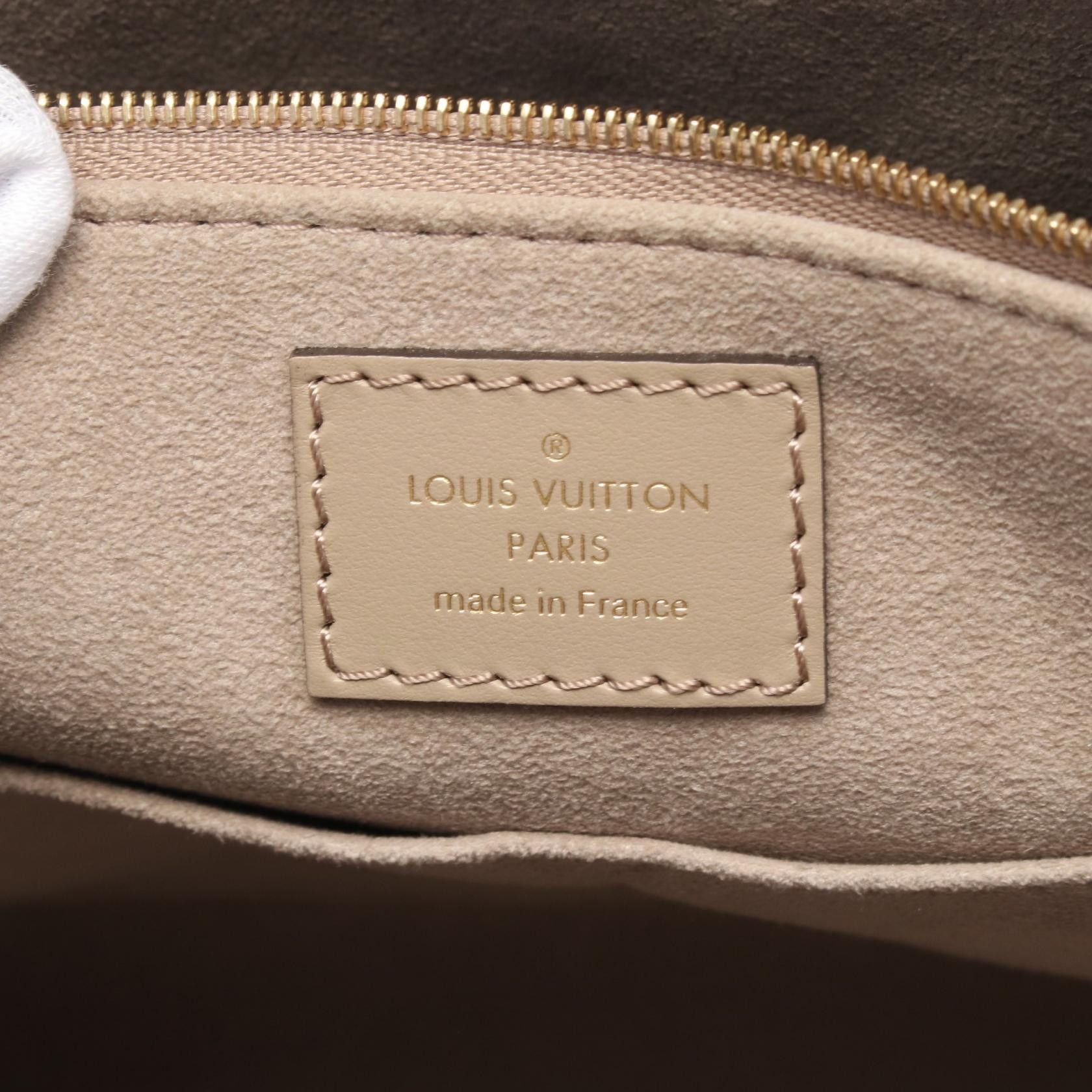 Louis Vuitton Louis Vuitton Louis Vuitton OnTheGo MM Monogram Empreinte Tote Bag Leather Tote Bag M45607 Size ONE SIZE - 4 Thumbnail