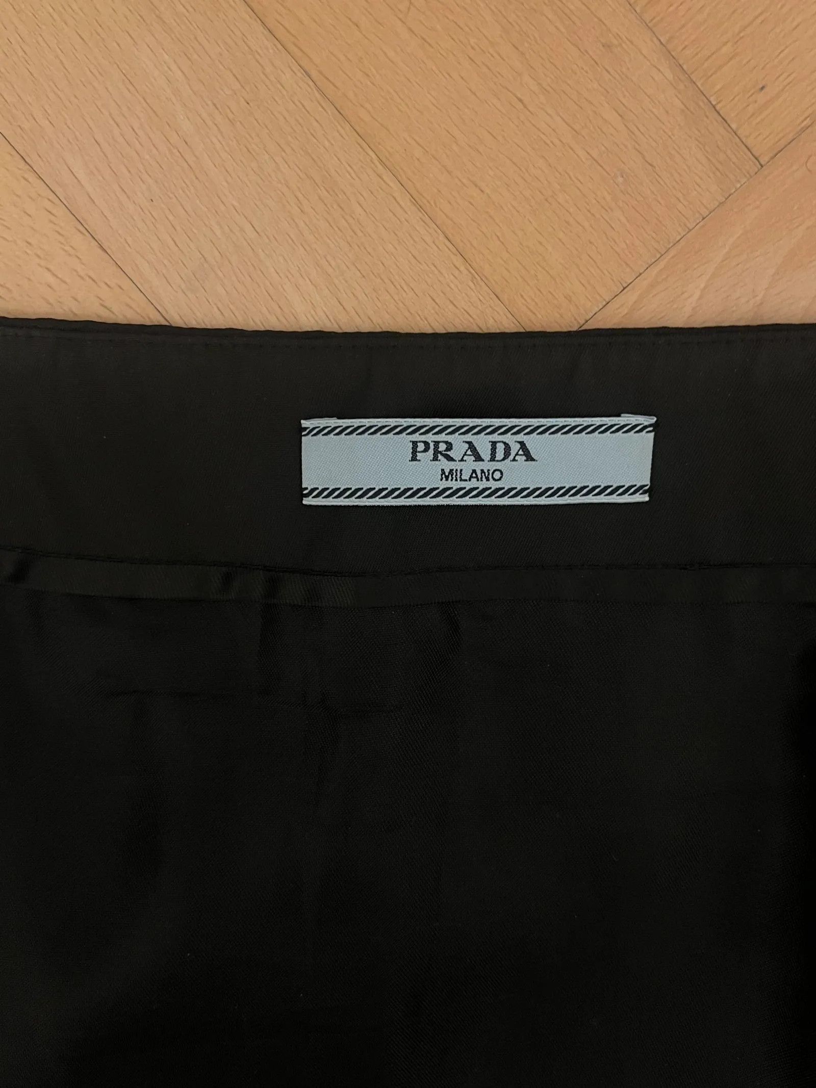 Prada Prada Skirt Size 27" / US 4 / IT 40 - 3 Thumbnail