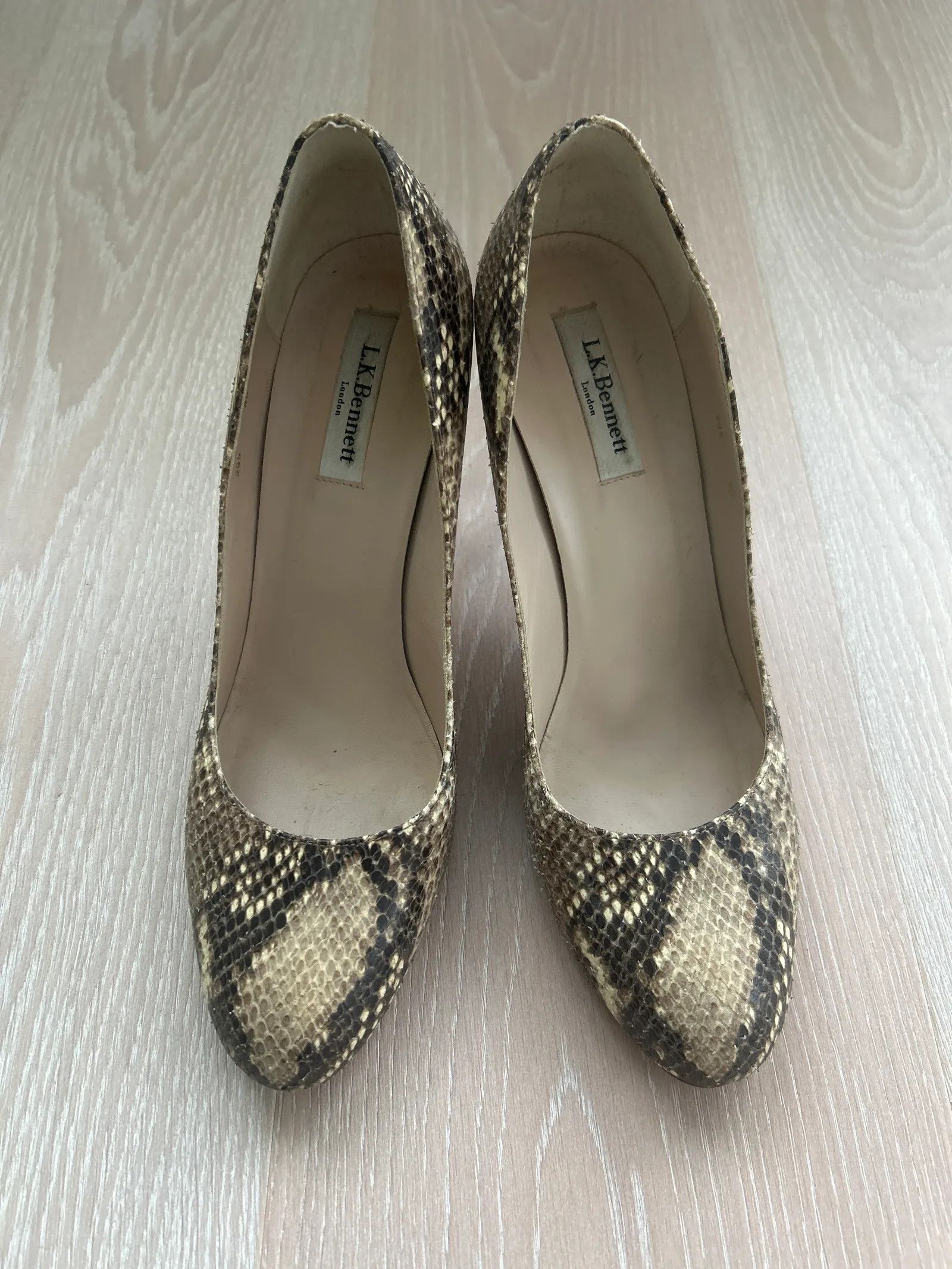 LK Bennett L.K. Bennett Heels Size US 10 / IT 40 - 2 Thumbnail