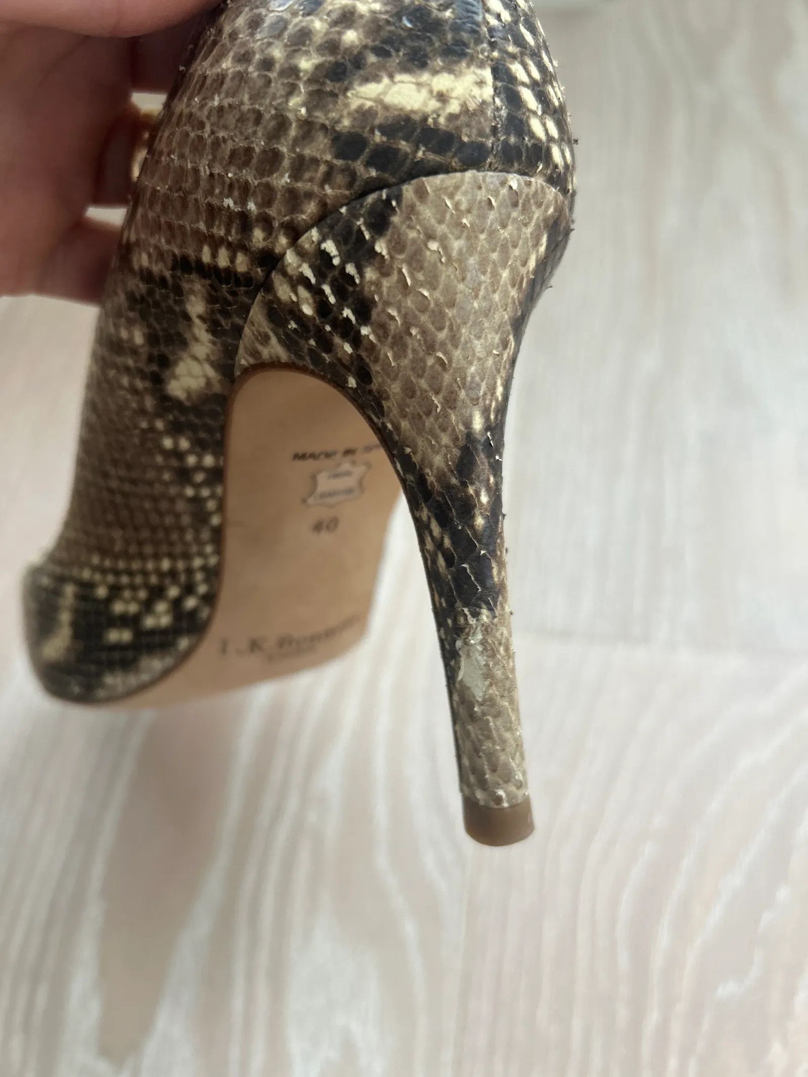 LK Bennett L.K. Bennett Heels Size US 10 / IT 40 - 4 Thumbnail