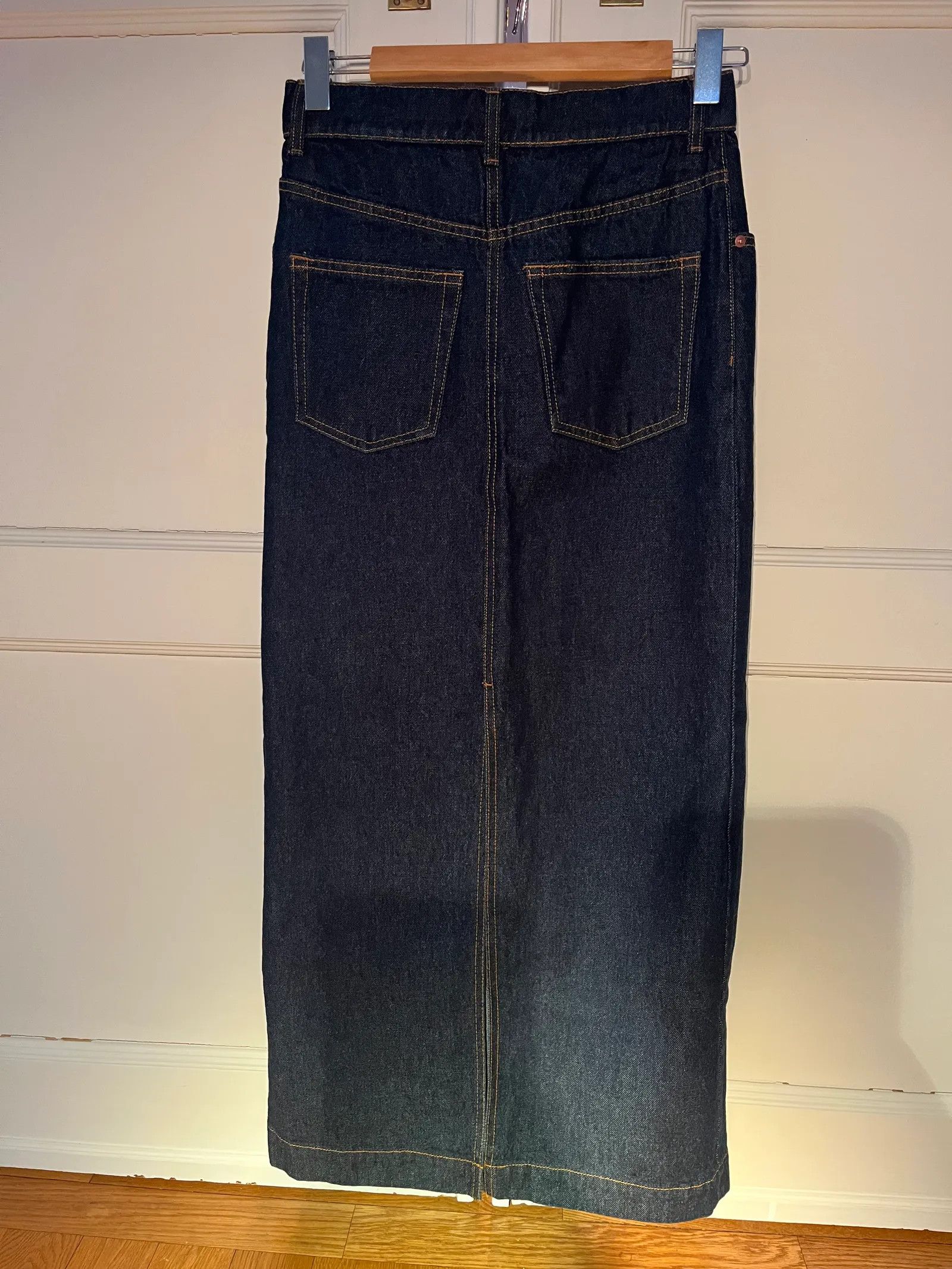 H&M H&M Rak jeanskjol med slits Skirt Size 25" / US 0 / IT 36 - 2 Thumbnail