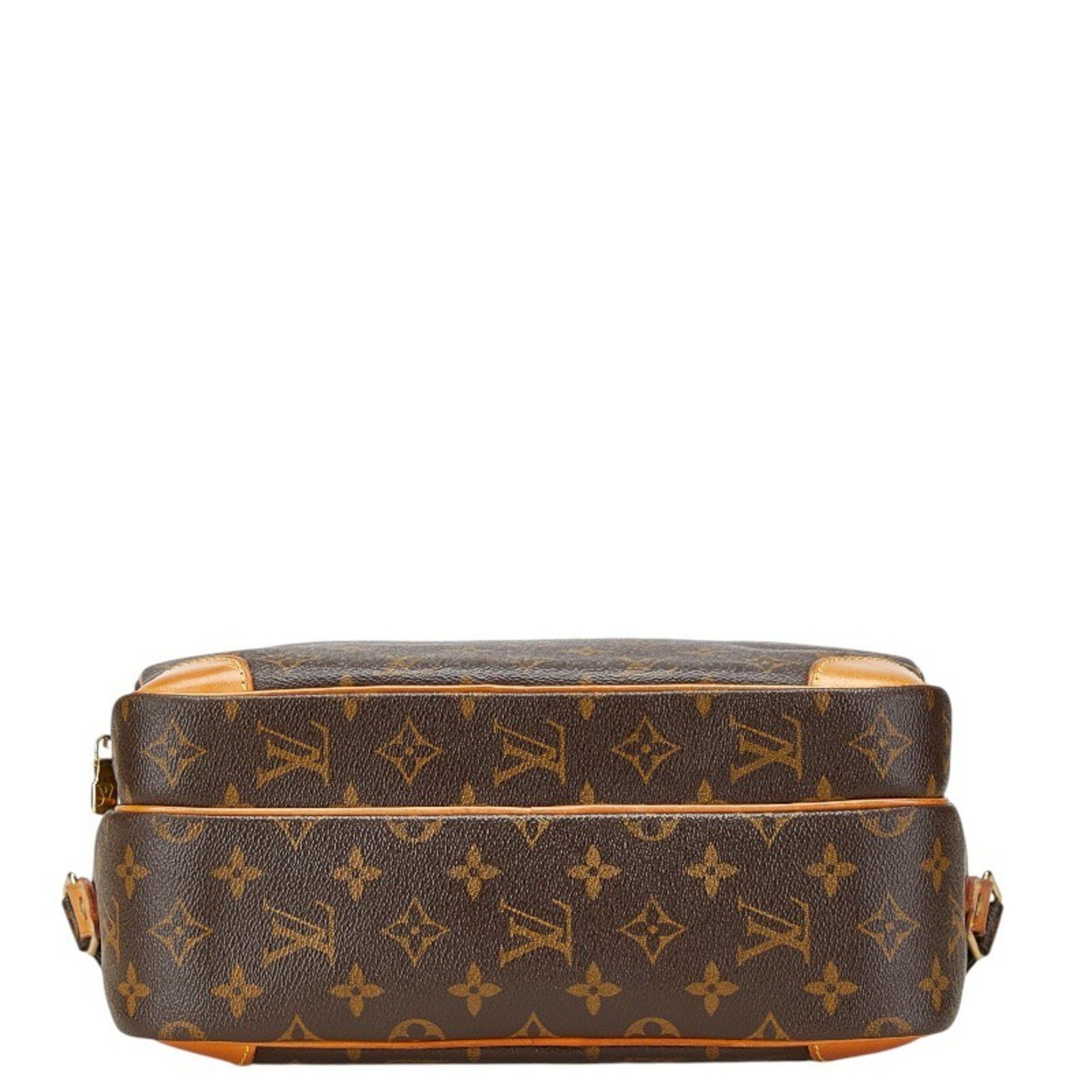 Louis Vuitton Louis Vuitton Nile shoulder Size ONE SIZE - 12 Thumbnail