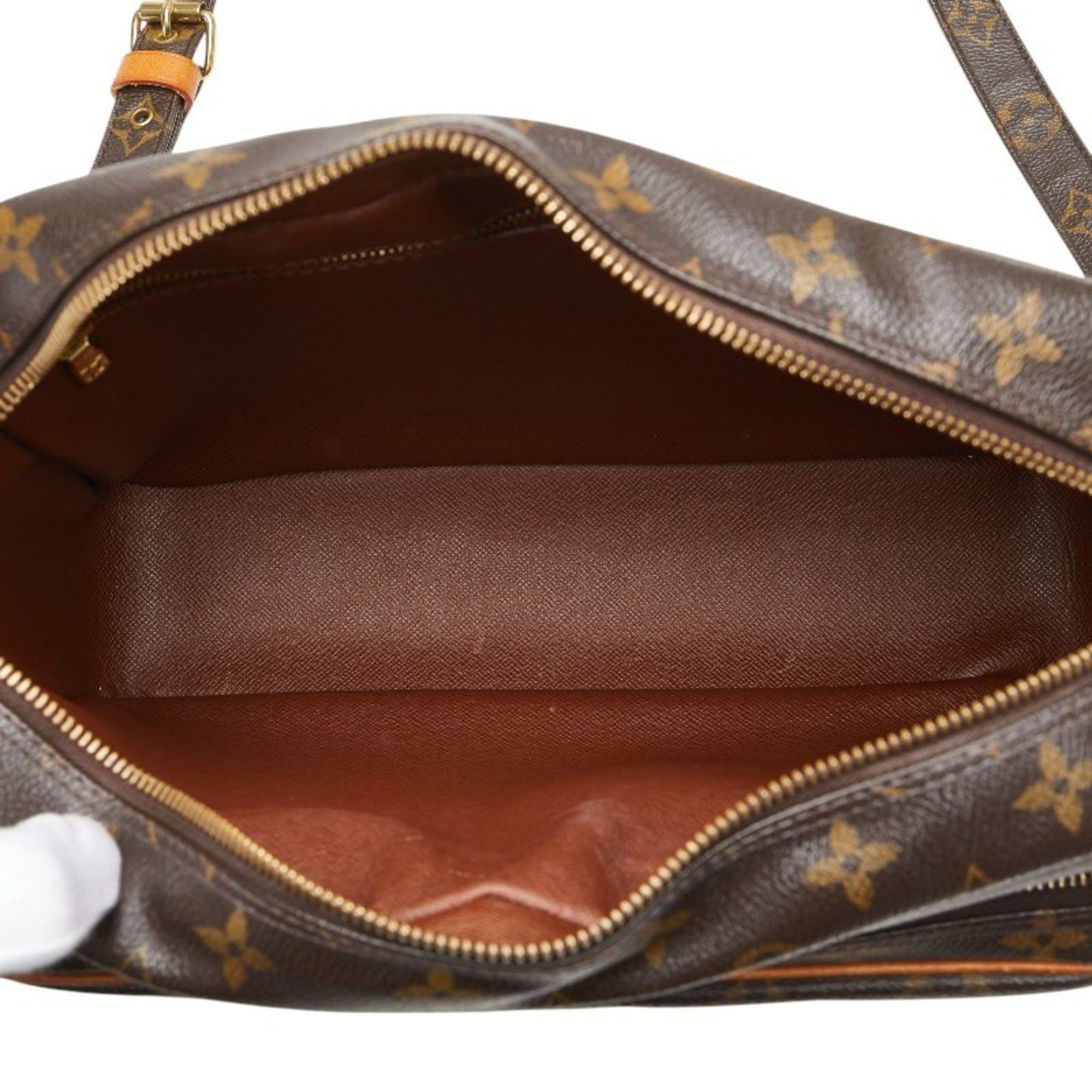 Louis Vuitton Louis Vuitton Nile shoulder Size ONE SIZE - 8 Thumbnail