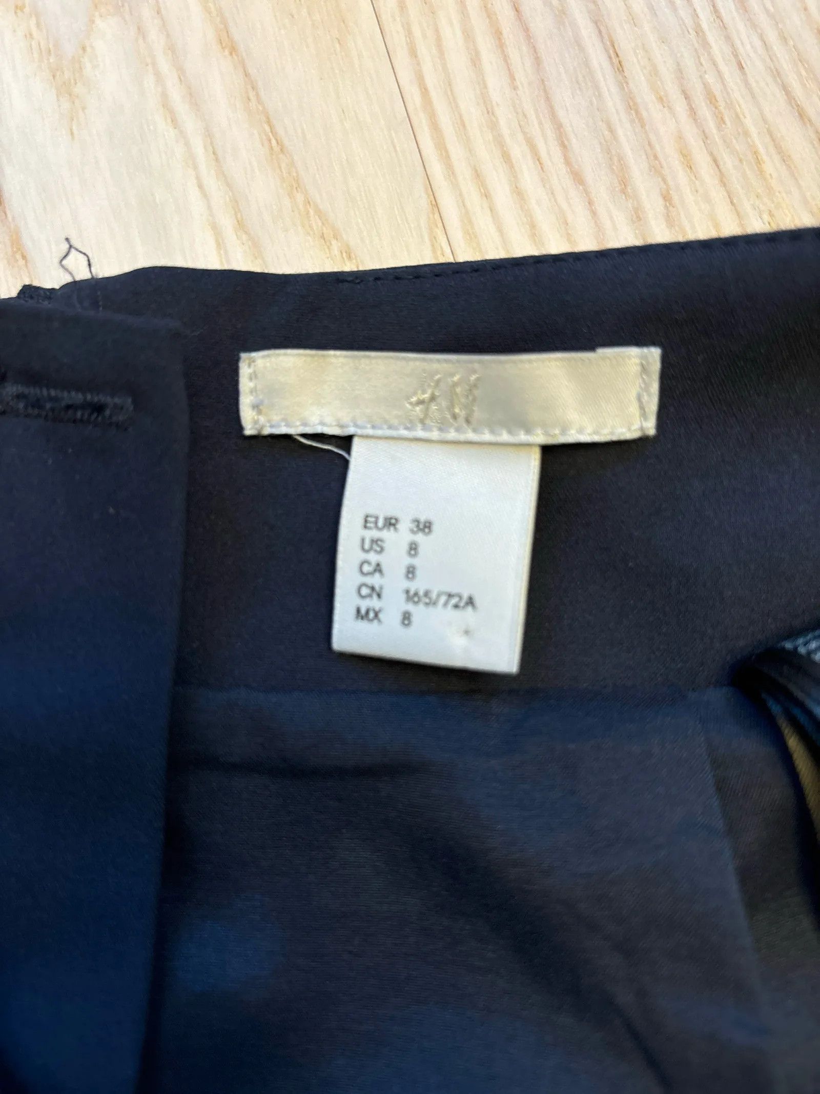 H&M H&M Skirt Size 27" / US 4 / IT 40 - 2 Thumbnail