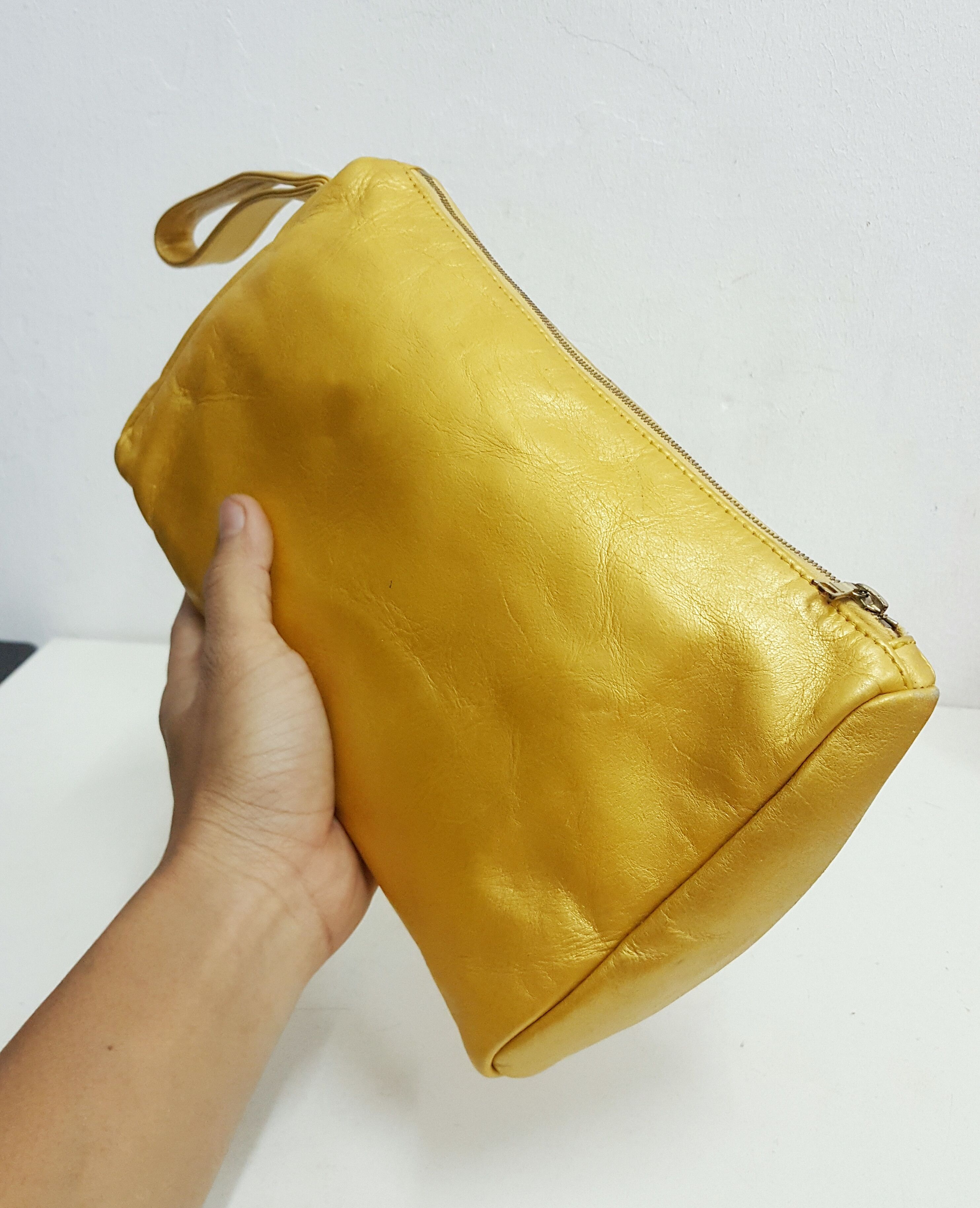 A.P.C. A.P.C Leather Clutch Bag Size ONE SIZE - 1 Thumbnail