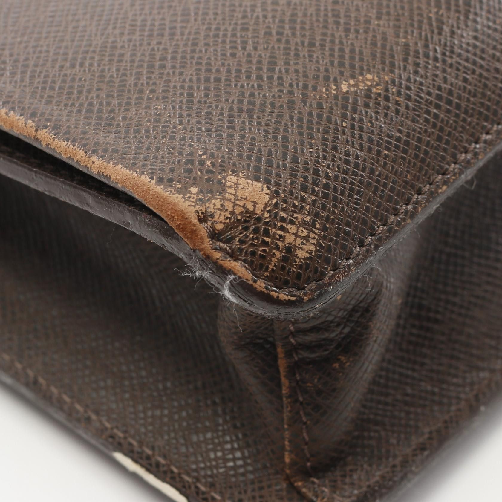 Louis Vuitton Louis Vuitton Robusto One Grizzly Bear Taiga Briefcase Business Bag Leather Dark Brown Size ONE SIZE - 7 Thumbnail