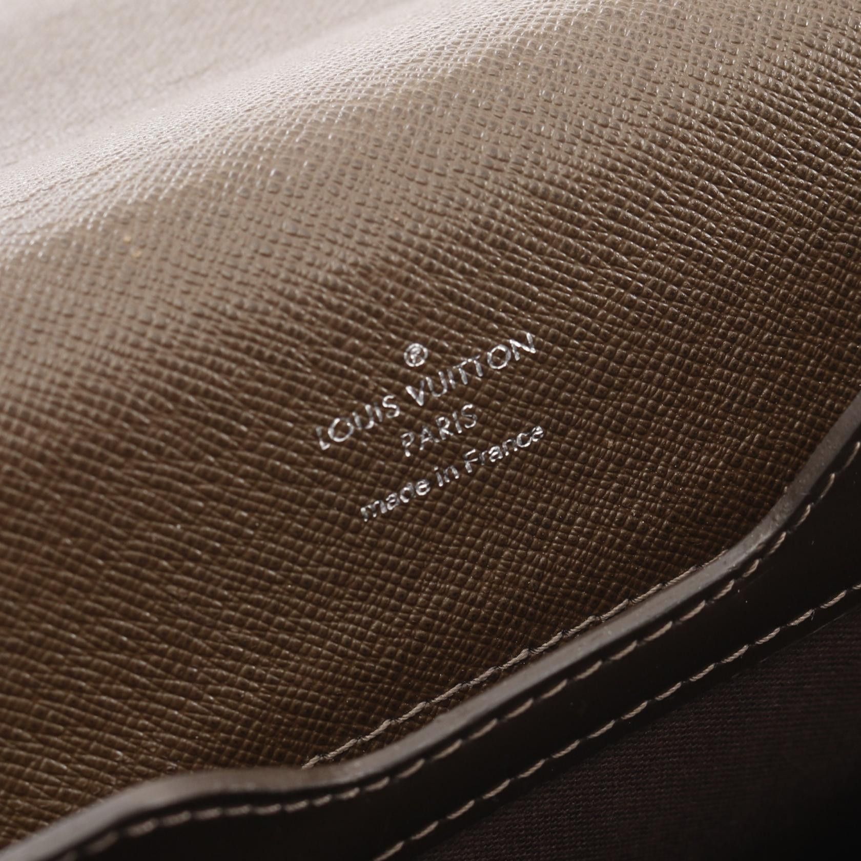 Louis Vuitton Louis Vuitton Robusto One Grizzly Bear Taiga Briefcase Business Bag Leather Dark Brown Size ONE SIZE - 4 Thumbnail
