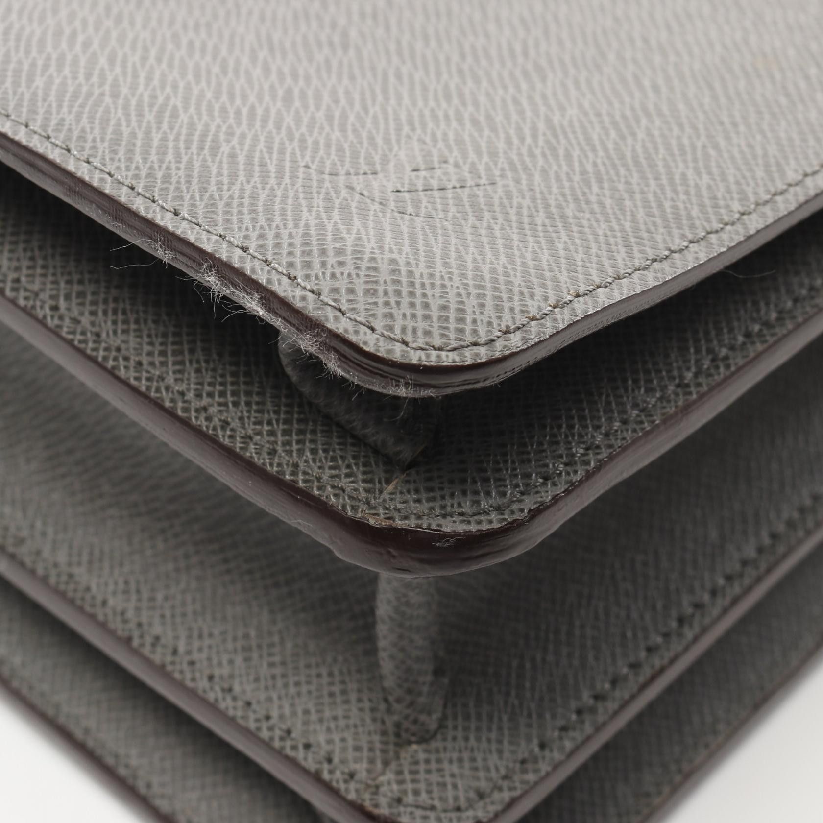 Louis Vuitton Louis Vuitton Neo Robusto 3 Taiga Glacier Briefcase Business Bag Leather Gray Size ONE SIZE - 6 Thumbnail