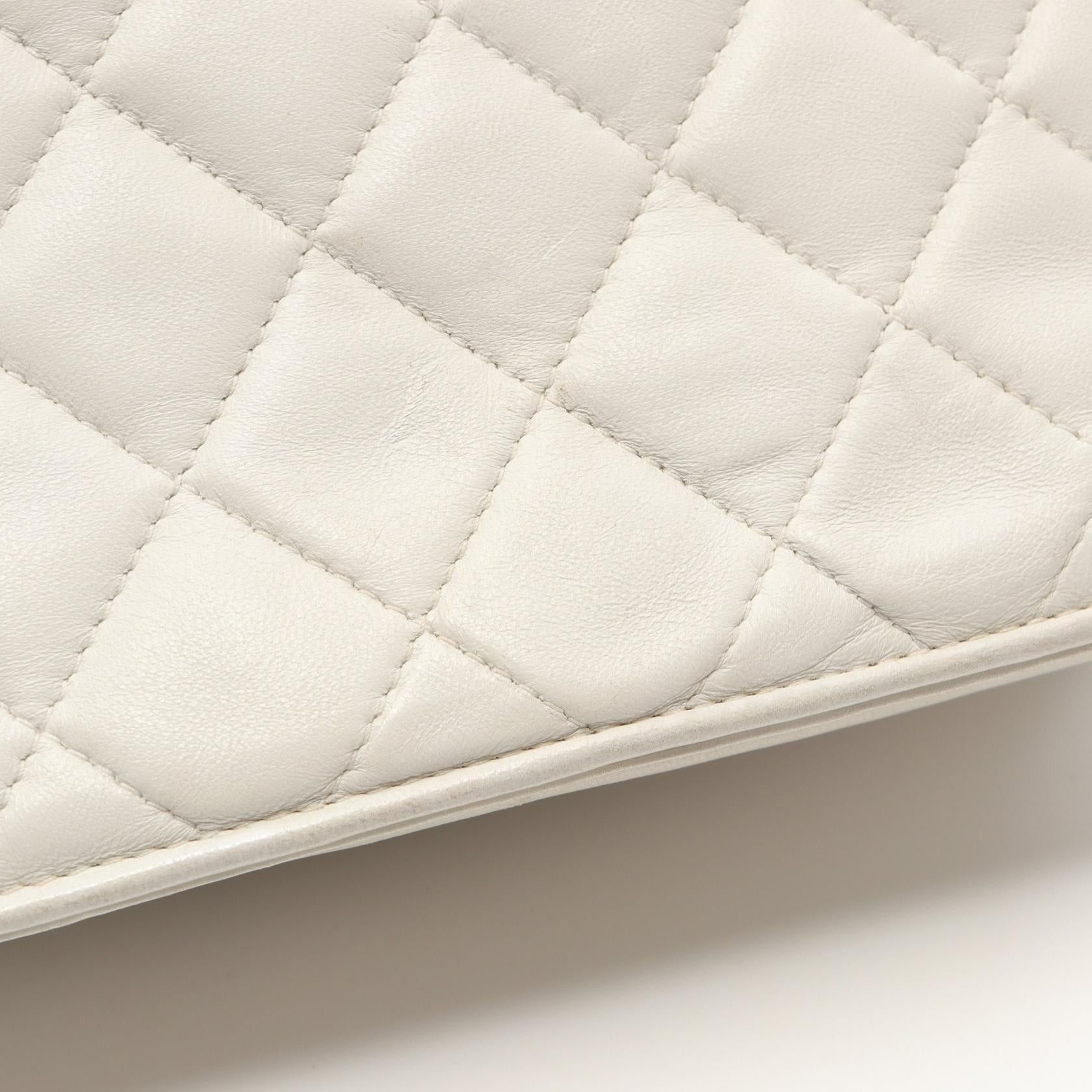 Chanel Chanel Matelasse Chain Shoulder Bag Lambskin White Gold Hardware Size ONE SIZE - 6 Thumbnail
