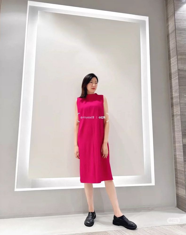 Issey Miyake Issey Miyake Dress in Dragon Fruit Color-yf Size 36" / US 14 / IT 50 - 7 Thumbnail