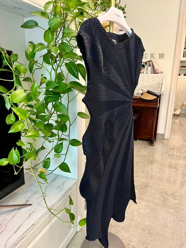Issey Miyake Stunning Starry Dress by Issey Miyake-yf Size L / US 10 / IT 46 - 2 Thumbnail