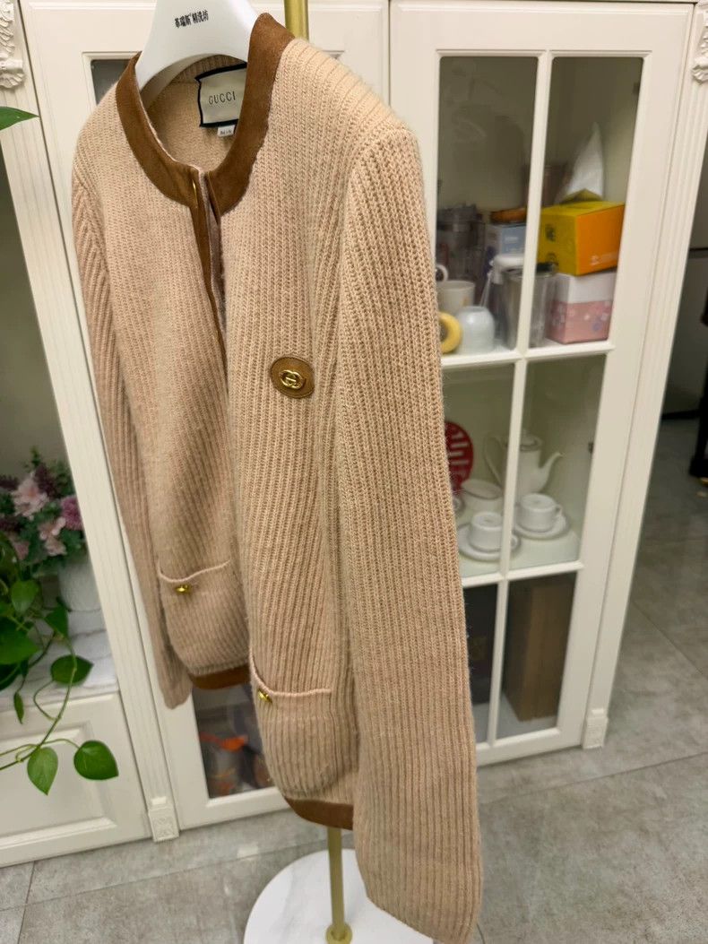 Gucci Gucci Cardigan with Suede Sleeves Size M / US 6-8 / IT 42-44 - 4 Thumbnail