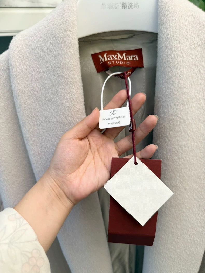 Max Mara MaxMara Alpaca Wool Coat in Cream Color Size M / US 6-8 / IT 42-44 - 2 Thumbnail