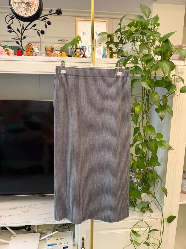 Issey Miyake Issey Miyake Gray Straight Midi Skirt Size 22" - 2 Thumbnail