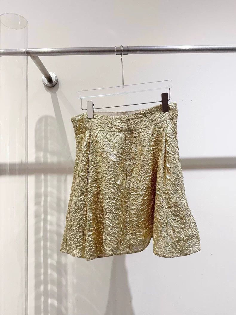 Dolce & Gabbana DG Dolce & Gabbana Embossed Skirt Size 42" / US 20 - 3 Thumbnail