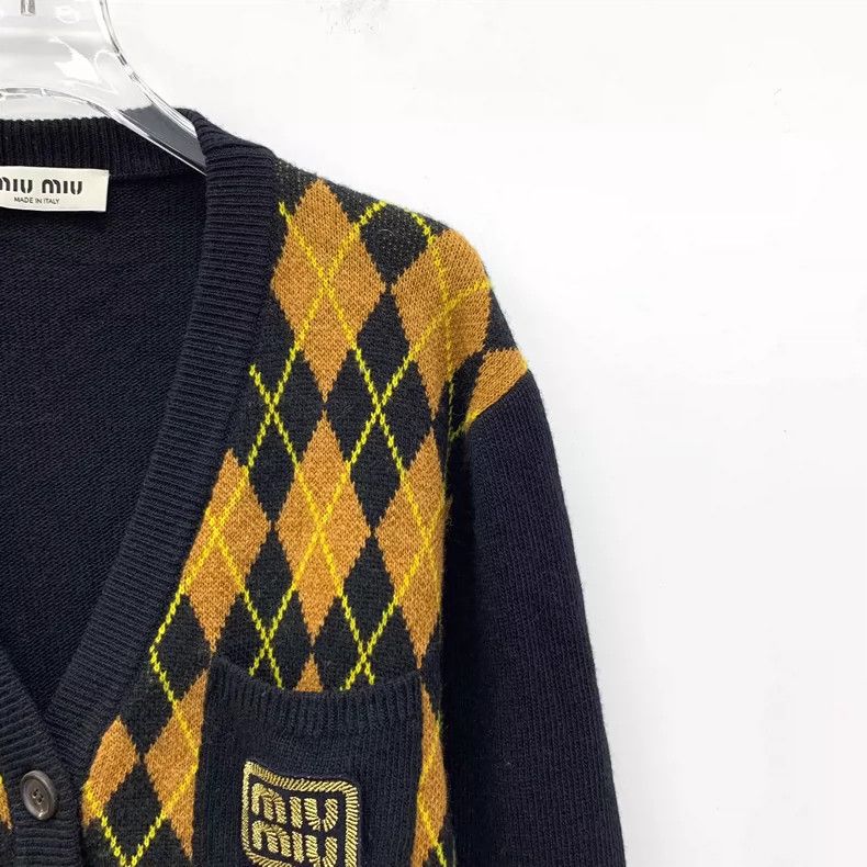 Prada MiuMiu Black V-Neck Cardigan Sweater Size XS / US 0-2 / IT 36-38 - 3 Thumbnail