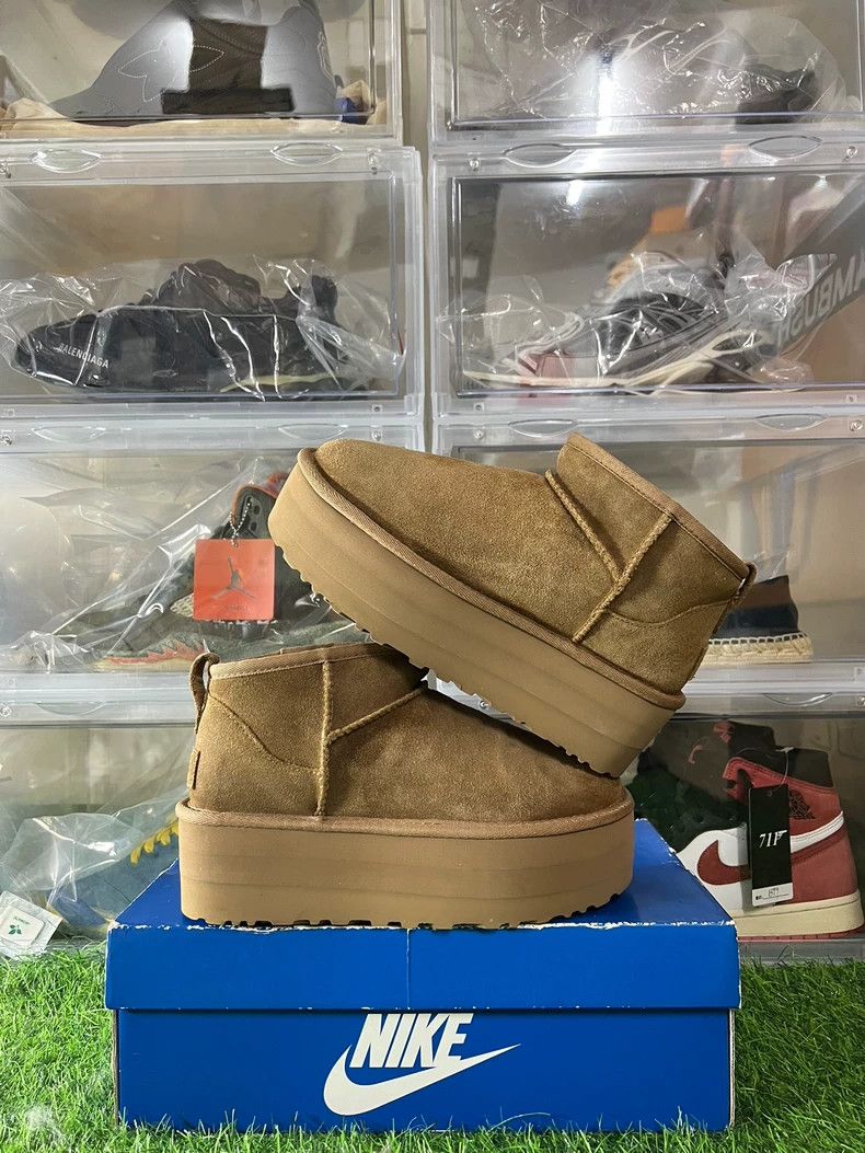 Ugg UGG Short Snow Boots for Women Size US 6 / IT 36 - 3 Thumbnail