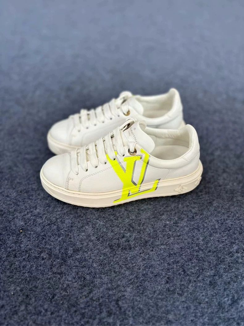 Louis Vuitton LV Louis Vuitton Logo Platform Sneakers Size 36 Size US 6 / EU 39 - 7 Thumbnail