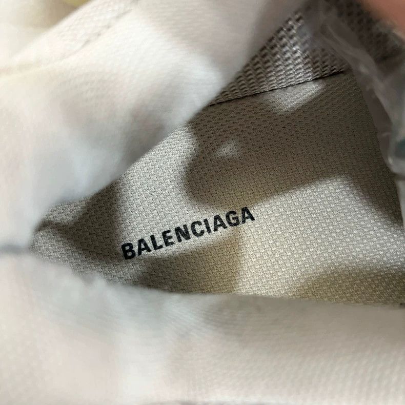 Balenciaga Balenciaga Triples Dad Sneakers Size 37 Size US 7 / IT 37 - 5 Thumbnail