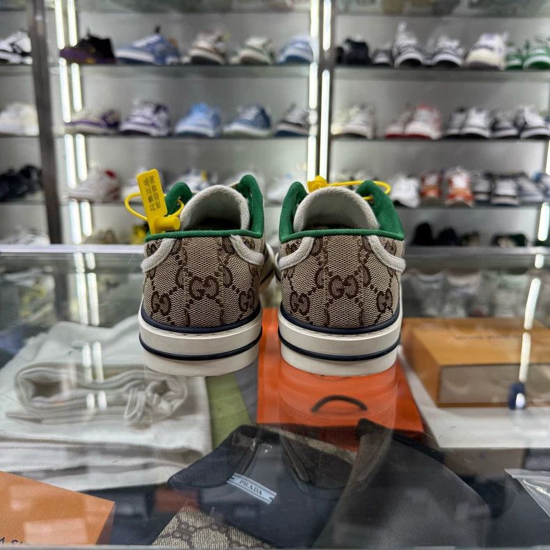 Gucci Gucci 1977 Series Logo Sneakers Size 36 Size US 6 / IT 36 - 6 Thumbnail