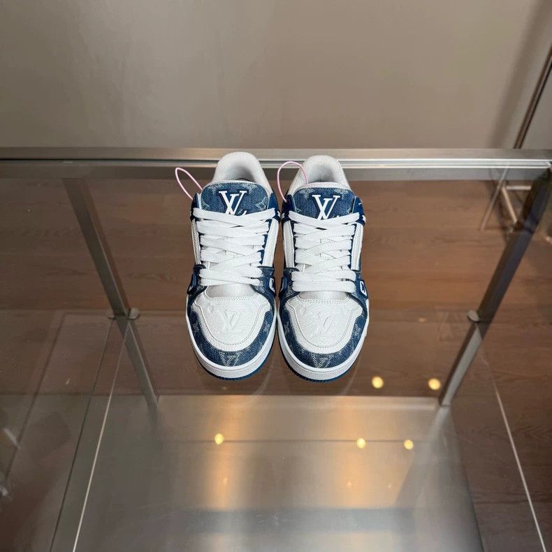 Louis Vuitton LV Trainer Sneakers in White and Blue Size US 5 / IT 35 - 6 Thumbnail