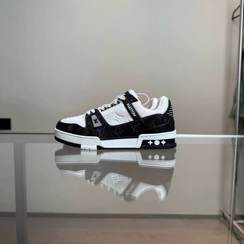 Louis Vuitton Louis Vuitton Trainer Black White Sneakers Size US 8 / EU 41 - 3 Thumbnail