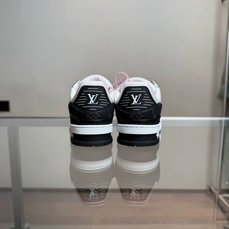 Louis Vuitton Louis Vuitton Trainer Black White Sneakers Size US 8 / EU 41 - 5 Thumbnail
