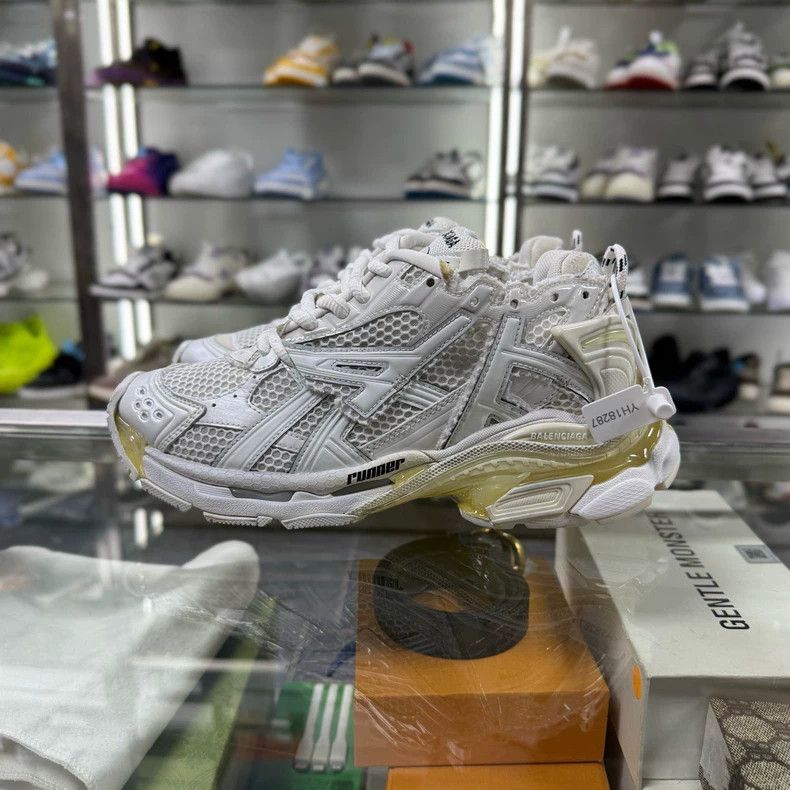 Balenciaga Balenciaga Runner White Dad Sneakers Size 37 Size US 6 / EU 39 - 3 Thumbnail