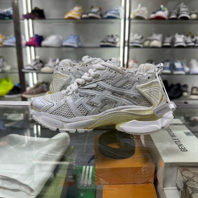 Balenciaga Balenciaga Runner White Dad Sneakers Size 37 Size US 6 / EU 39 - 5 Thumbnail