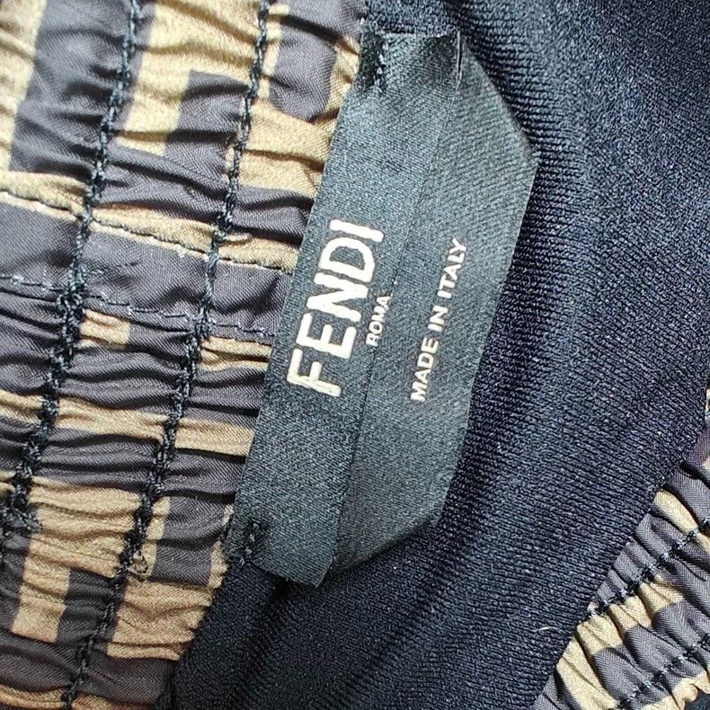 Fendi Fendi Classic Logo Drawstring Shorts Size 42" / US 20 - 3 Thumbnail