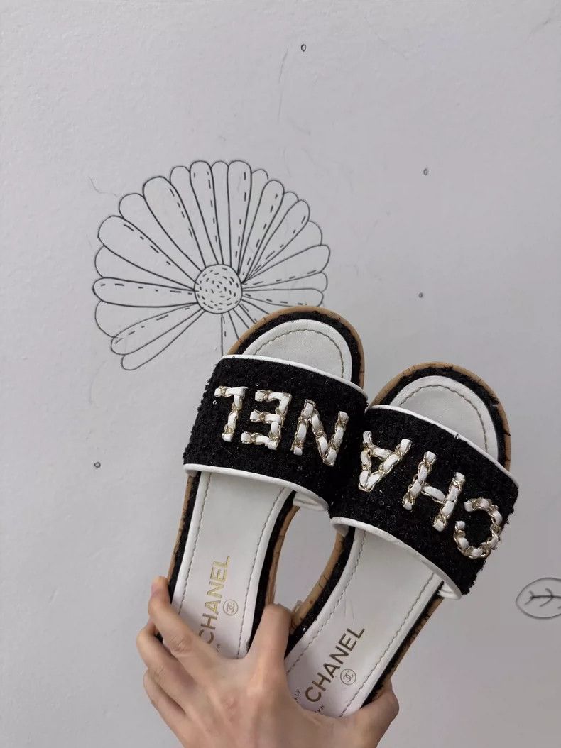 Chanel Chanel Logo Slide Sandals Size 38.5 Size US 8 / IT 38 - 2 Thumbnail