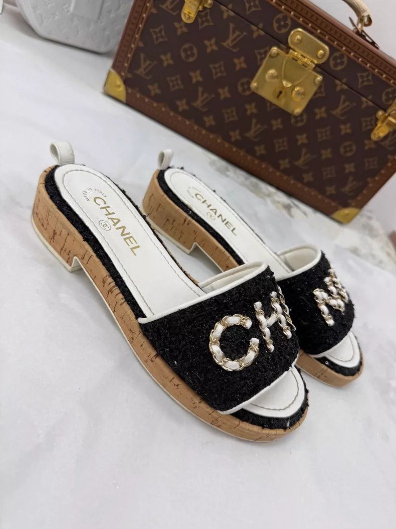 Chanel Chanel Logo Slide Sandals Size 38.5 Size US 8 / IT 38 - 3 Thumbnail
