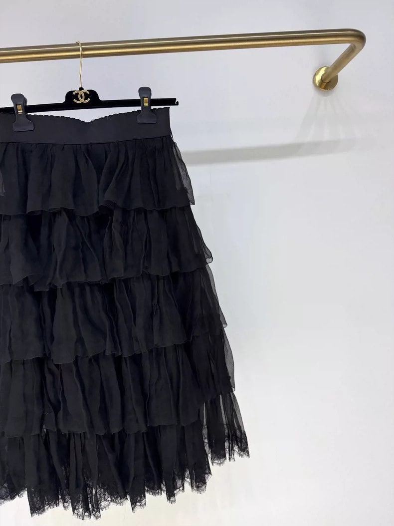 Dolce & Gabbana Dolce & Gabbana Black Ruffled Lace Skirt Size 36" / US 14 / IT 50 - 3 Thumbnail
