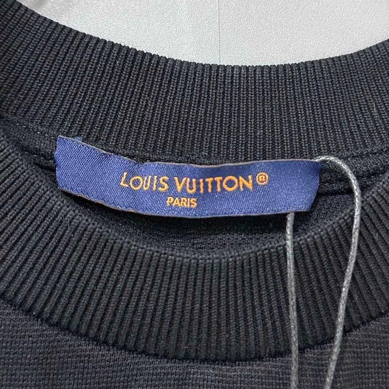 Louis Vuitton Louis Vuitton Short Sleeve T-Shirt Size US S / EU 44-46 / 1 - 5 Thumbnail