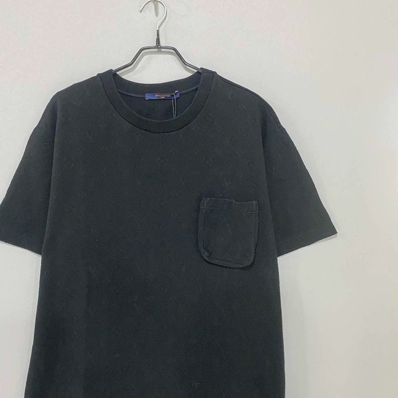 Louis Vuitton Black Short Sleeve Pocket T-shirt by LV Size US XL / EU 56 / 4 - 2 Thumbnail