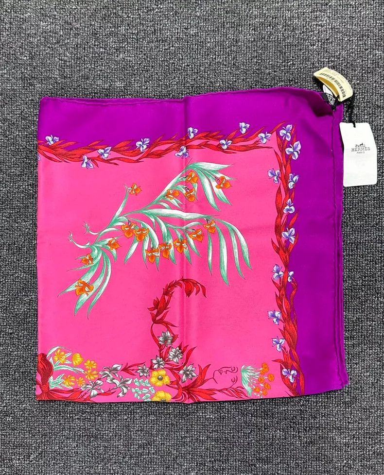Hermes Hermes Silk Scarf with Floral Print Size ONE SIZE - 2 Thumbnail