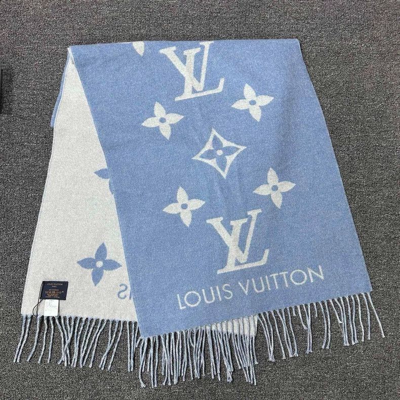 Louis Vuitton Blue and White Cashmere Scarf by Louis Vuitton Size ONE SIZE - 4 Thumbnail