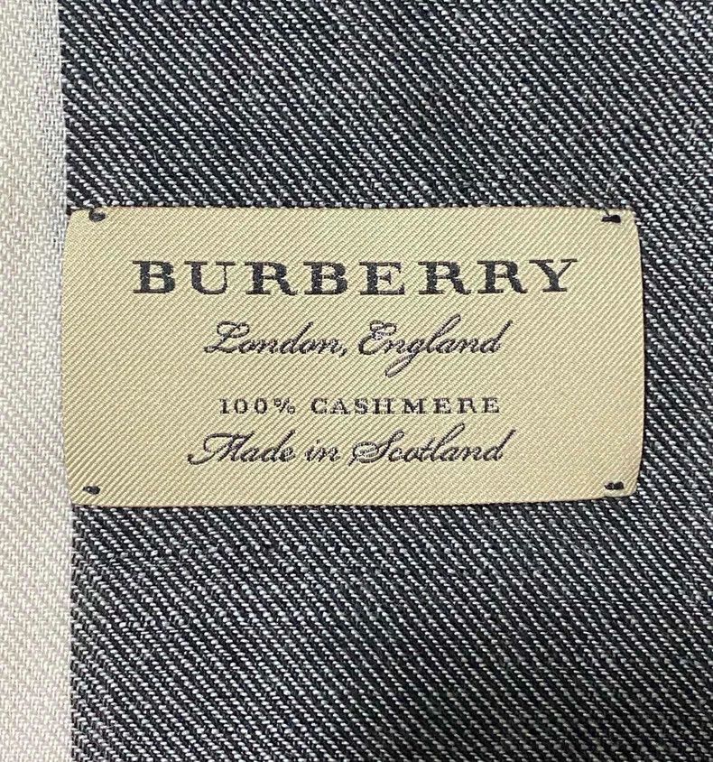Burberry Burberry Check Cashmere Scarf Size ONE SIZE - 5 Thumbnail