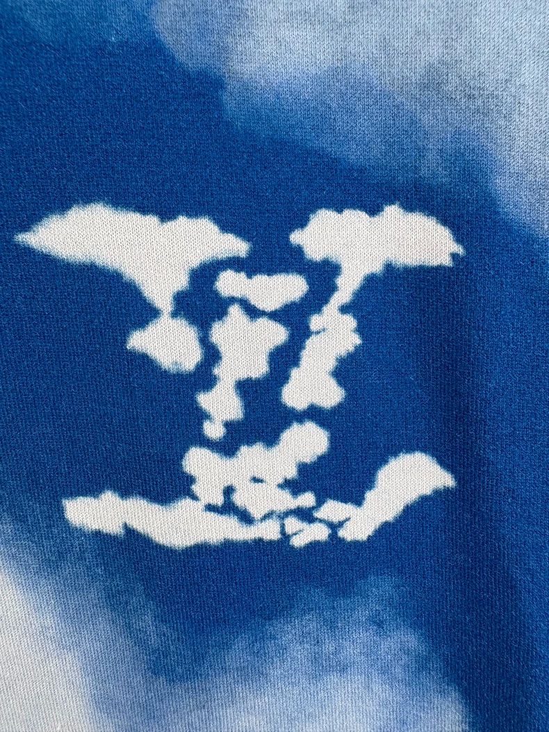 Louis Vuitton Louis Vuitton Blue Cloud Print Short Sleeve Tee Size US XXL / EU 58 / 5 - 3 Thumbnail