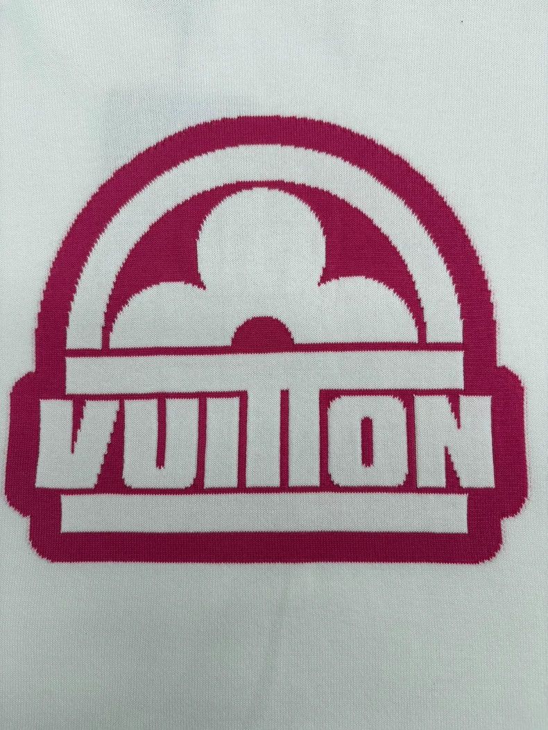 Louis Vuitton Louis Vuitton Valentine's Limited Edition Short Sleeve Size US L / EU 52-54 / 3 - 3 Thumbnail