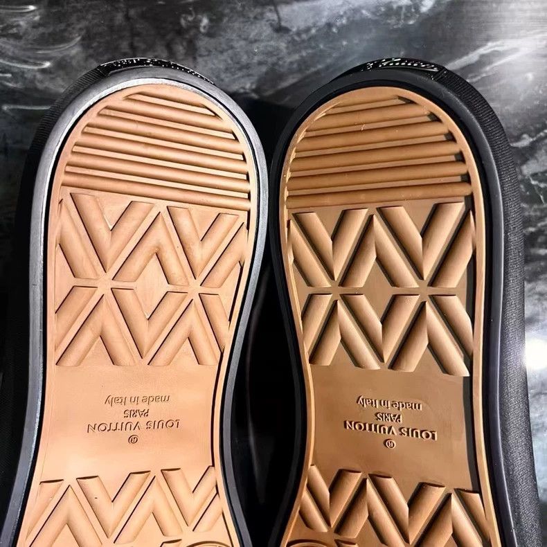 Louis Vuitton Low-Top Designer Shoes with Brown and Black Size US 10 / EU 43 - 6 Thumbnail